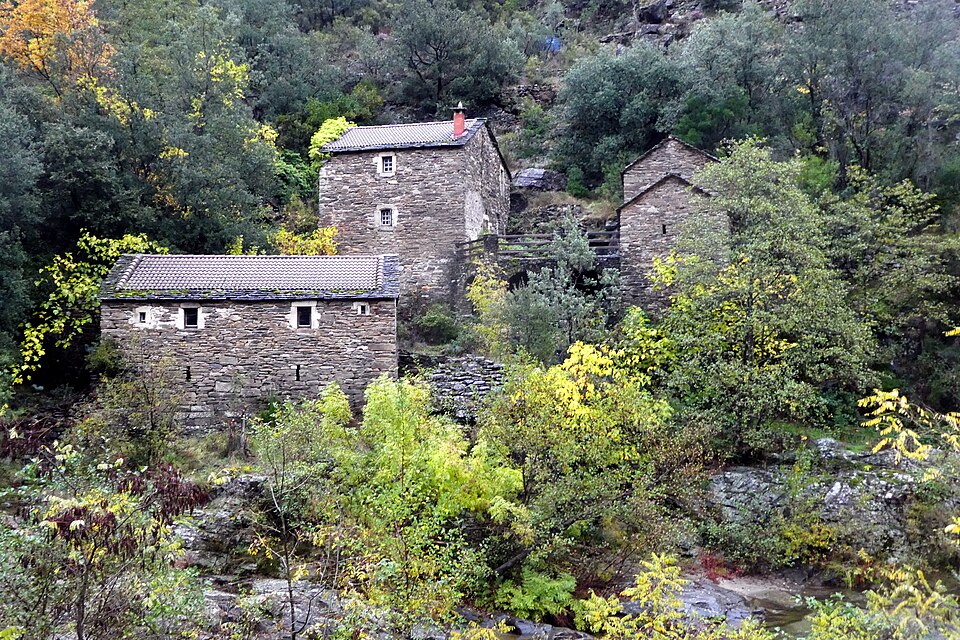 Le moulin du Roure, Sénéchas